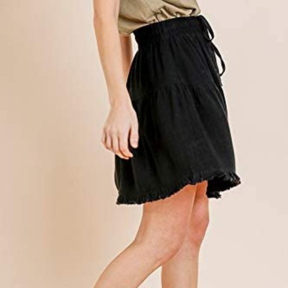 Linen Blend Ruffle Mini Skirt in Black - Picture 4 of 4